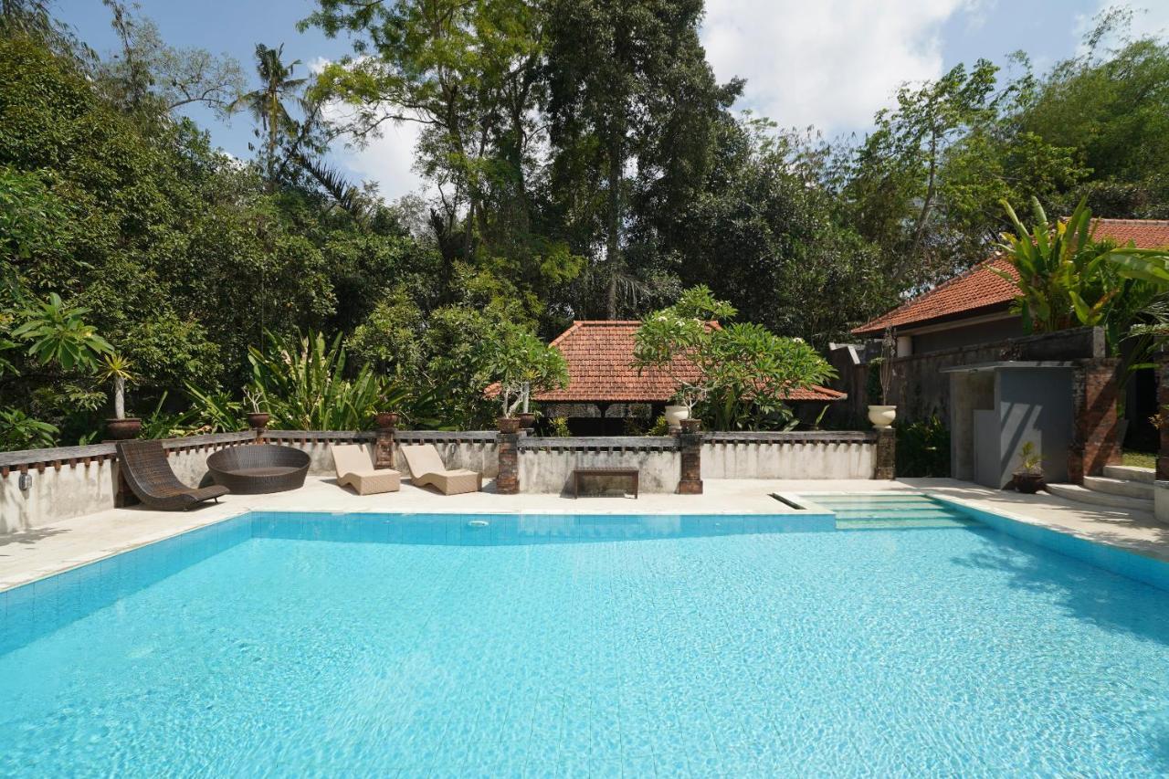 Hôtel Oyo 1840 Kubu Ubud Extérieur photo