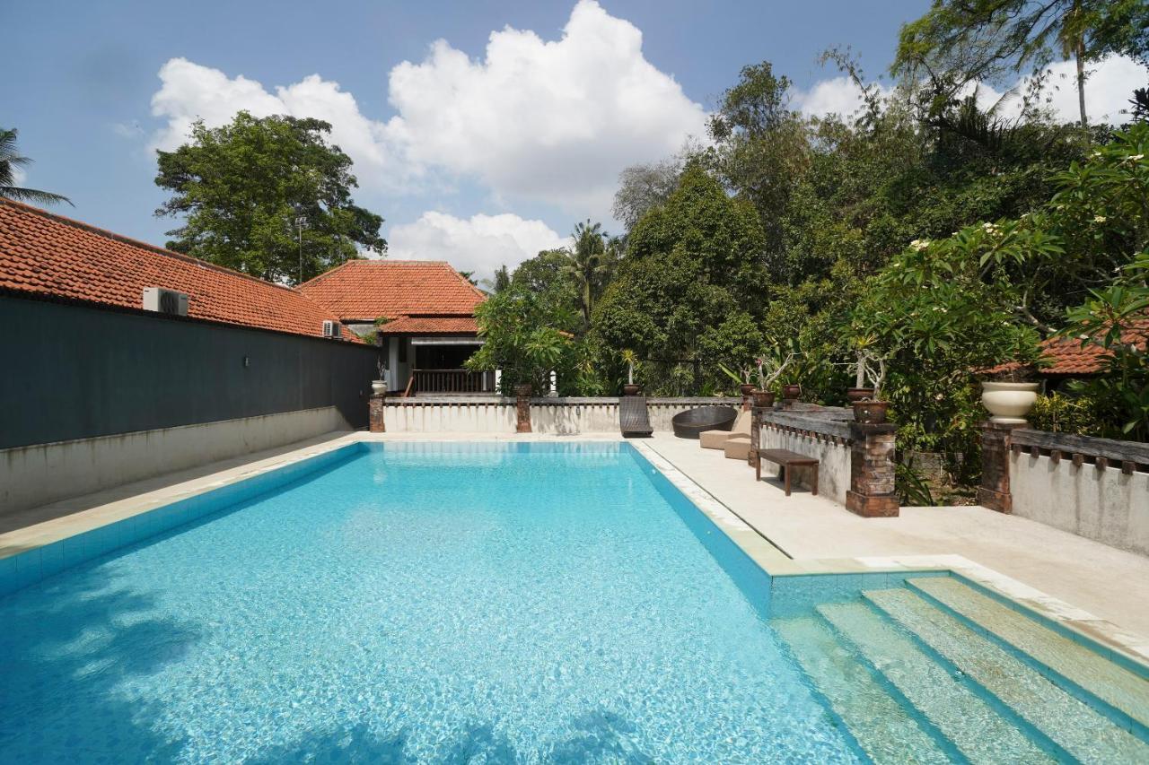 Hôtel Oyo 1840 Kubu Ubud Extérieur photo