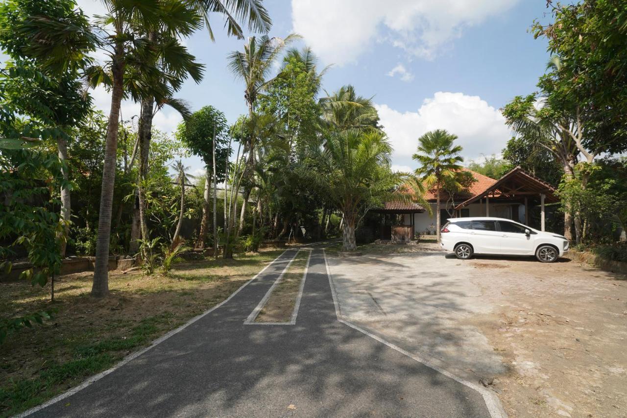Hôtel Oyo 1840 Kubu Ubud Extérieur photo