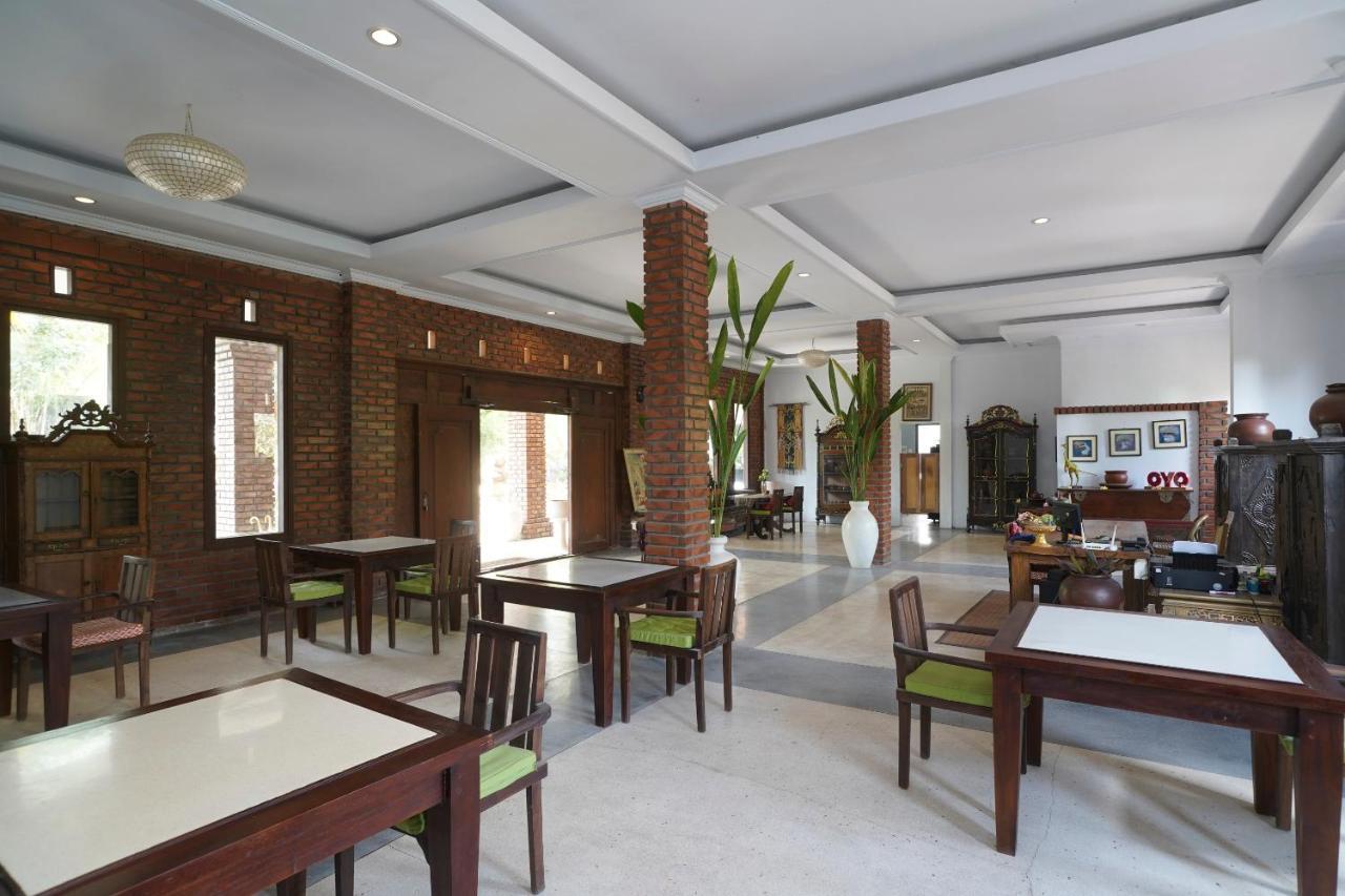 Hôtel Oyo 1840 Kubu Ubud Extérieur photo